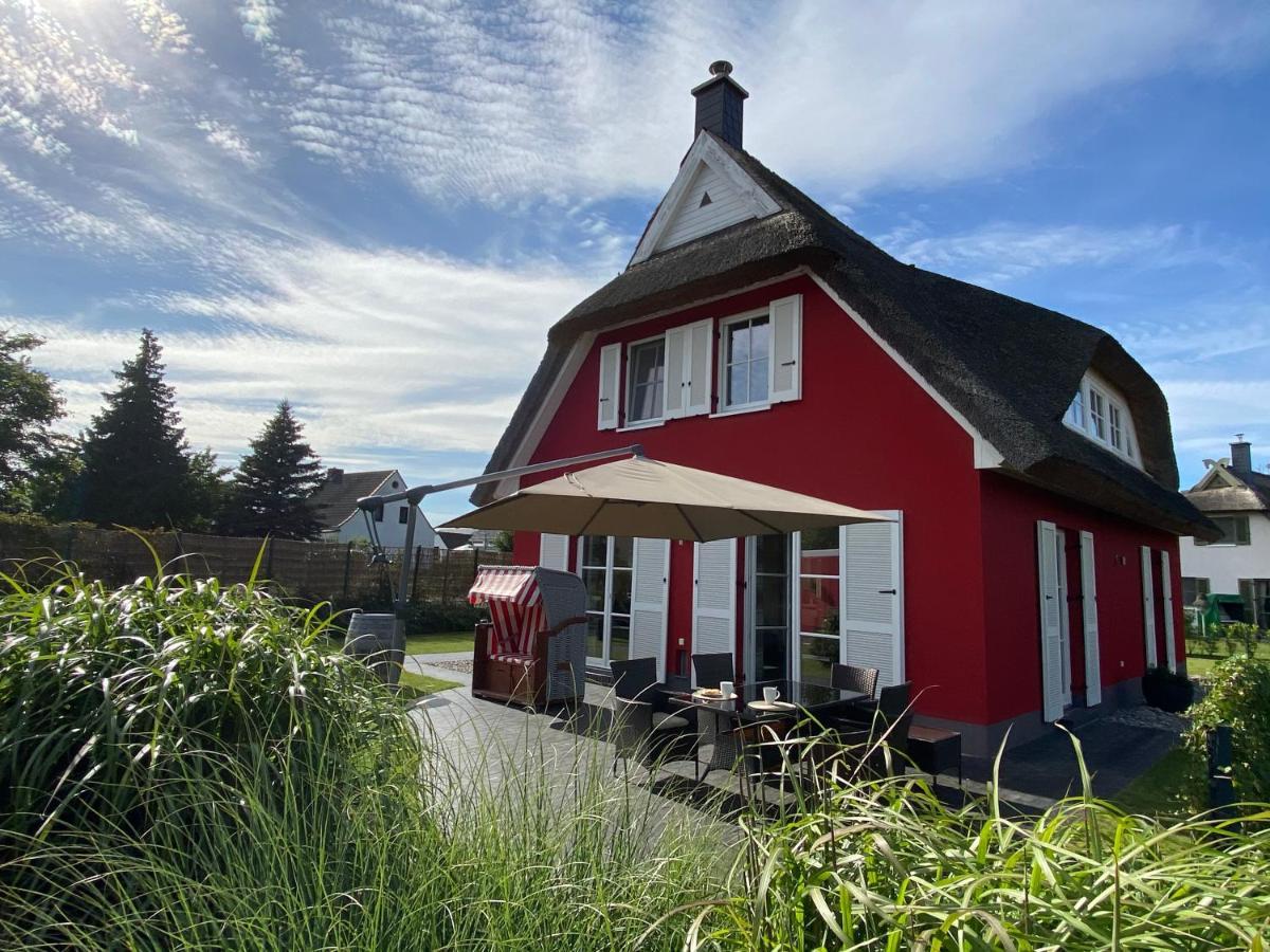 Fischer'S Ferienhaus Ruegen Mit Sauna Und Kamin Ummanz Exteriör bild